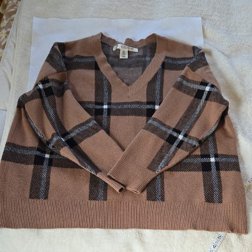 Max Studio Tan Plaid V-Neck Sweater